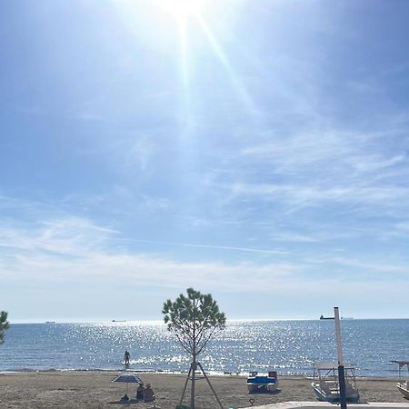 Beautiful Sea View Apartment Драч Екстериор снимка